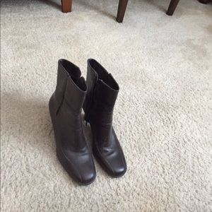ankle boots